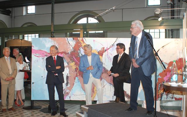 v.l.n.r.: H. Werner Stolz-Löliger, Steve Carpenter,  Remo Schällibaum, Gebhard Balhuber  (Elektra Zürich AG) im Hintergrund das über 4 Meter breite  „Collaboration II“ (2006)